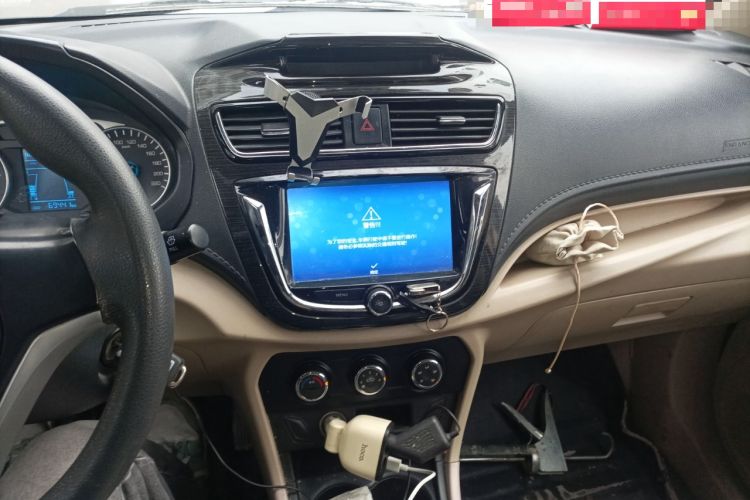 Used FAW Yingzhi 727 2016 1.5L Business Edition Audio And AC Panel