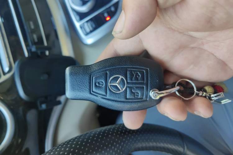 Used Mercedes-Benz V-Class 2016 V 260 Prestige Edition
