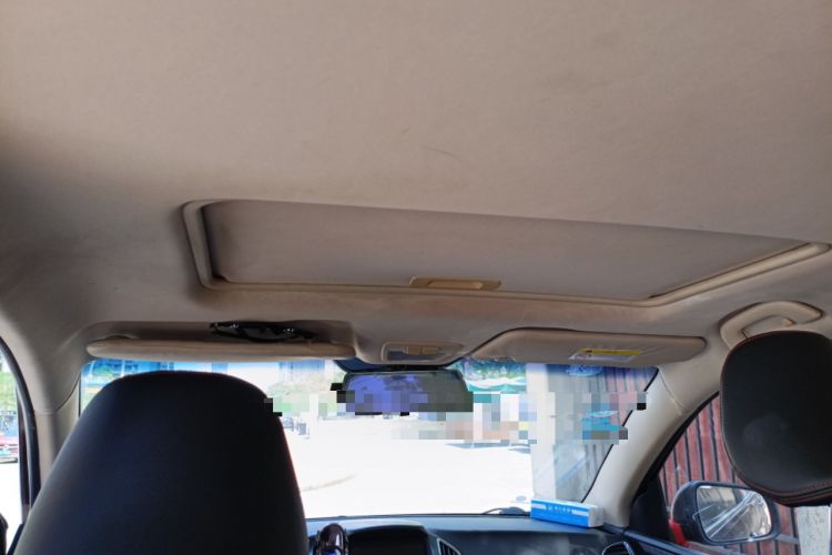 Used Baojun 560 2015 1.8L manual luxury version