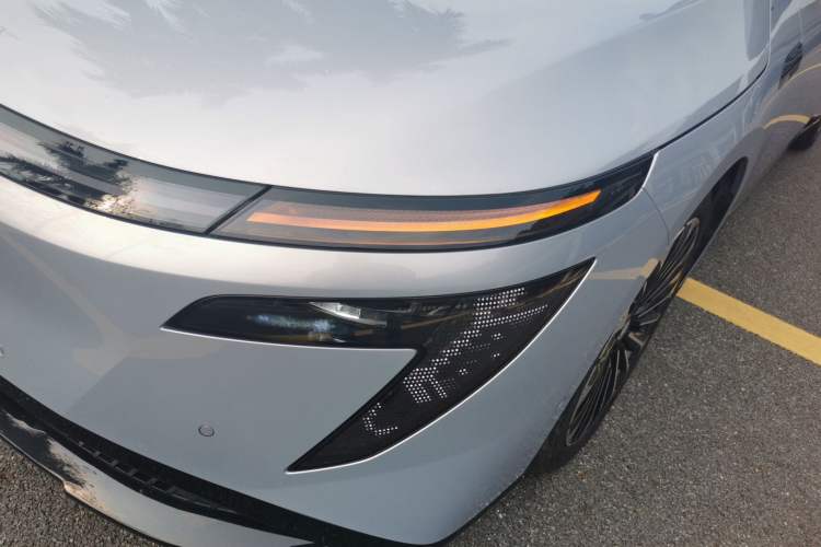 Used Nissan N7 2025 625 Max Left Front Headlight