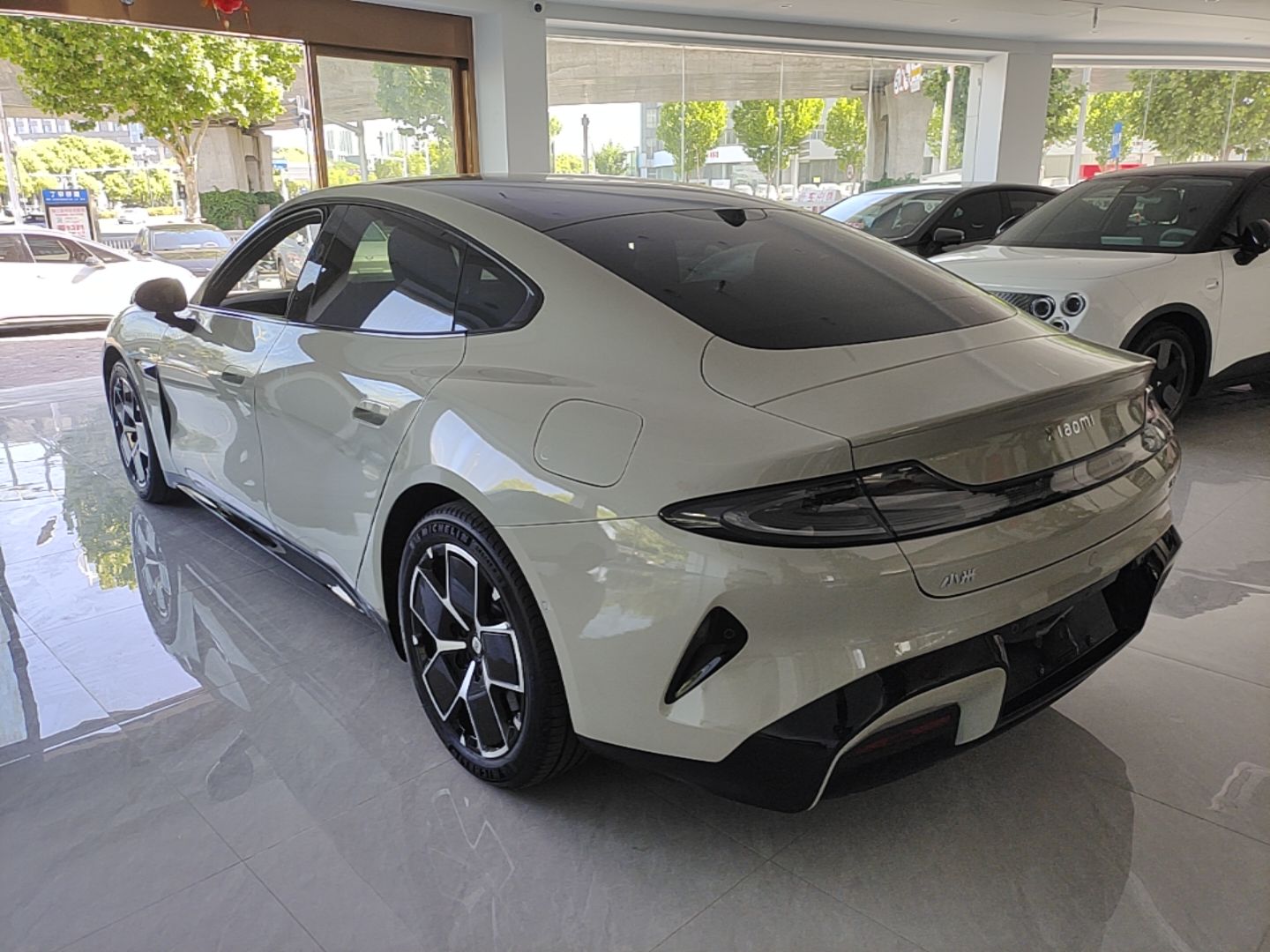 Xiaomi Auto SU7 2024 Rear-Drive Ultra-Long Range Advanced Pro-Level Intelligent Driving Version — снимка 4