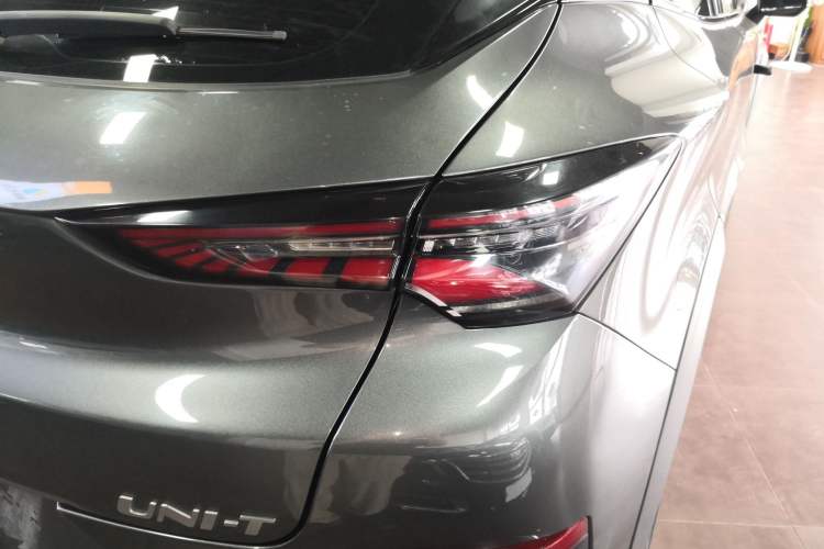 Used CHANGAN UNI-T 2020 1.5T Flagship Version Right Rear Taillight
