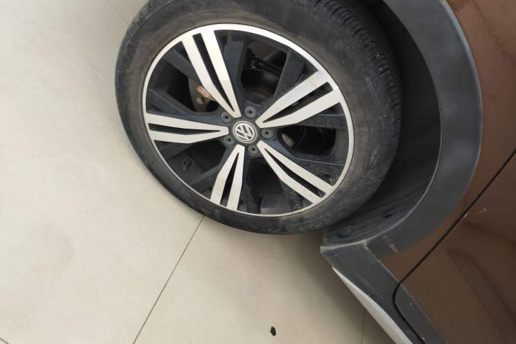 Used Volkswagen Cross Lavida 2017 230TSI DSG Luxury Edition
