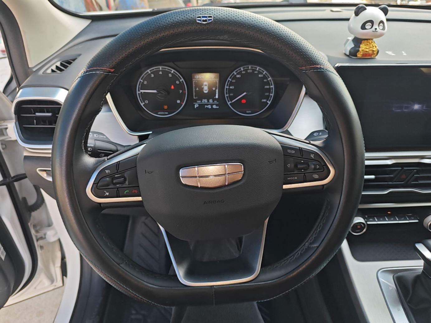 Geely Auto Coolray 2025 1.5L CVT Super Edition — снимка 13