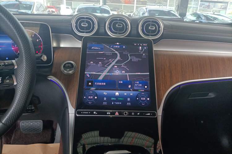 Used Mercedes-Benz GLC 2024 GLC 300 L 4MATIC Dynamic Edition 5-seater
