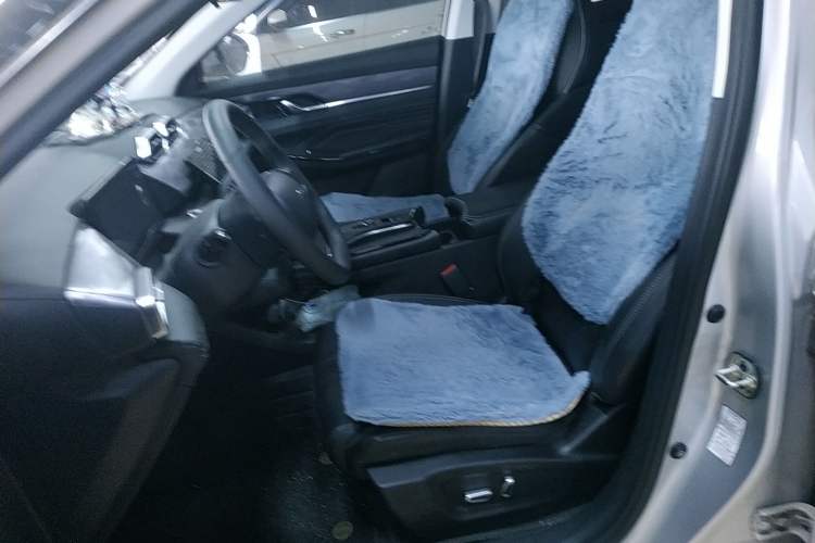 Used Dongfeng Aeolus Mage 2023 1.5T Luxury Edition
