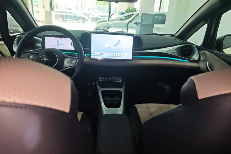 Used BYD Dolphin 2025 Intelligent Driving Version 410 km Fashion Edition Audio And AC Panel