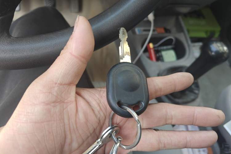 Used Wuling Hongguang 2013 1.5L Base Version
