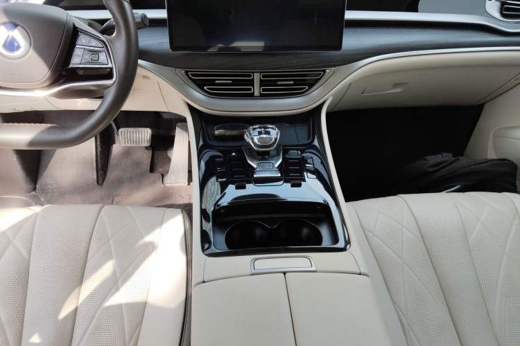 Used Denza D9 2024 DM-i 980 Four-Wheel Drive Flagship Model Gear Lever