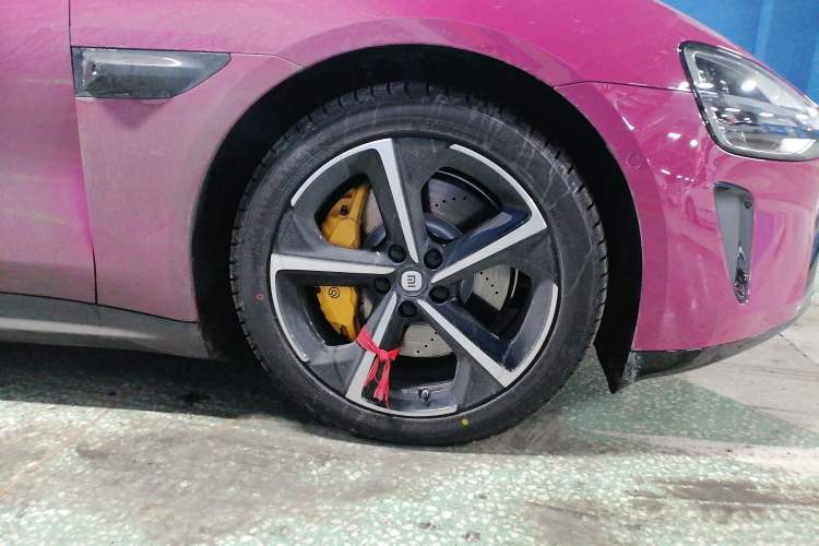 Used Xiaomi Auto SU7 2024 Four-Wheel Drive Ultra-Long Range Advanced Intelligent Driving Max Edition
