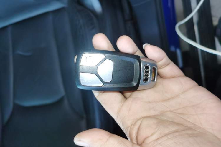 Used Audi Q7 2018 45 TFSI S line Sport Edition Vehicle Key