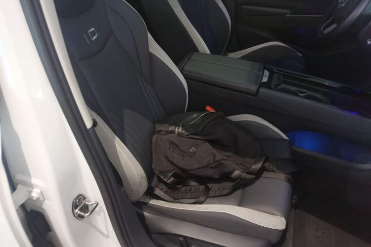 Used Volkswagen ID.7 VIZZION 2024 PRO Model Right Front Seat