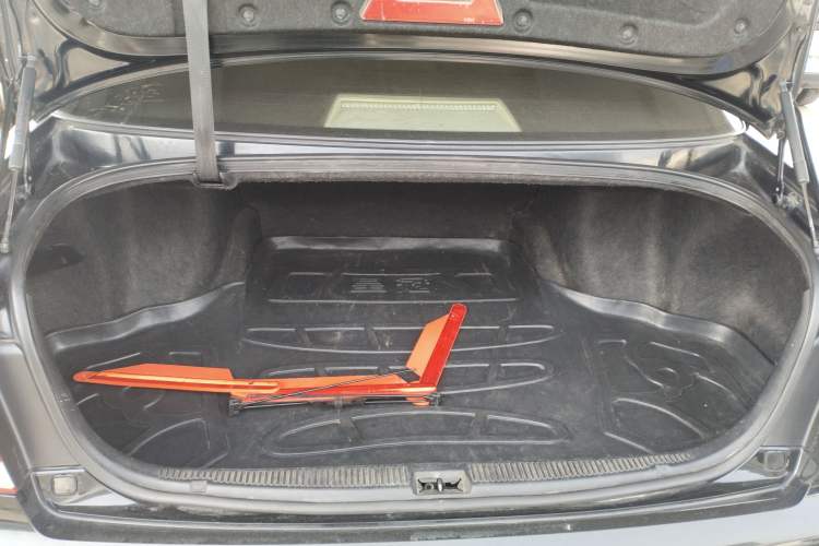 Used Toyota Crown 2007 2.5L Royal Special Edition Trunk