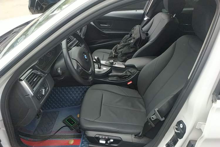 Used BMW 3 Series 2016 316i Fashion Model
