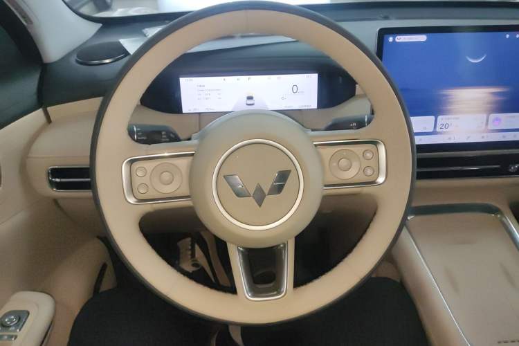 Used Wuling Bingo S 2025 Model 325km Deluxe Edition
