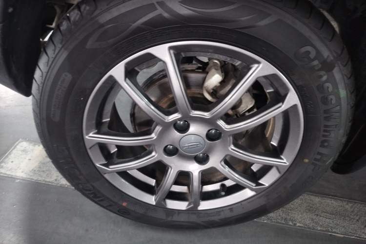 Used Geely Auto Vision X3 2021 PRO 1.5L CVT Deluxe Model
