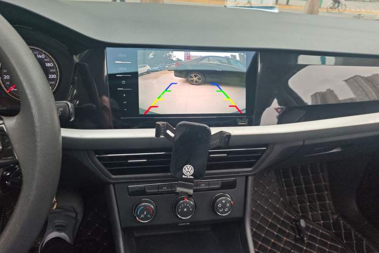 Used Volkswagen Lavida 2019 1.5L Automatic Comfort Edition China VI Standard Audio And AC Panel