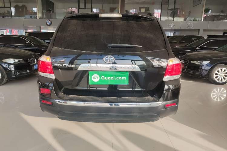 Used Toyota Highlander 2012 2.7L Two-Wheel Drive 7-Seater Luxury Edition
