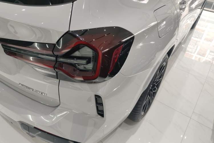 Used BMW X3 2023 Restyled xDrive30i Leading Edition M Night Sky Package
