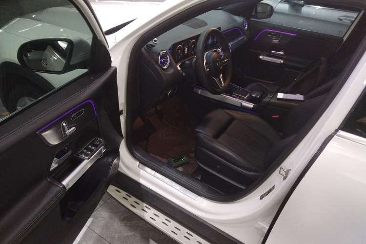 Used Mercedes-Benz GLB 2020 Facelift GLB 200 Fashion Edition Driver Seat