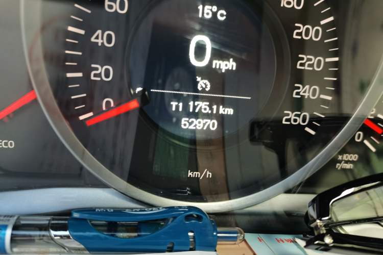 Used Volvo S60 2017 S60L T3 Smart Upgrade Edition Odometer Close Up