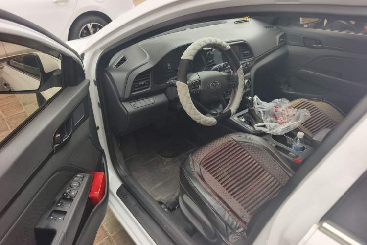 Used Hyundai Elantra (6th Generation / Lingdong) 2019 1.4T Dual-Clutch Xuan Dong · Dynamic Model
