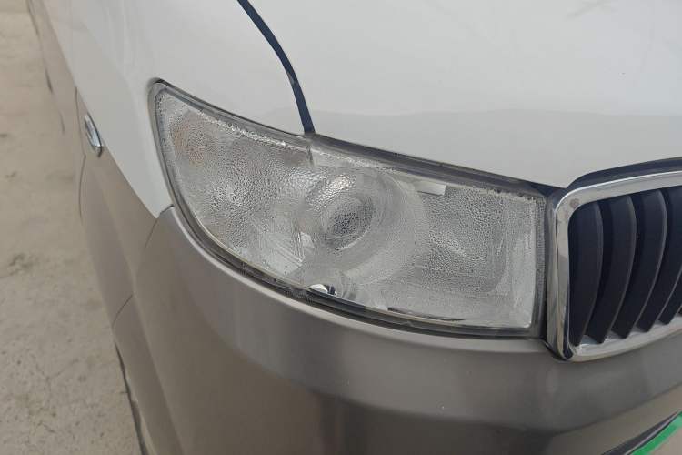 Used Jinbei New Hiace X30L 2021 1.5L Wealth Edition Bus Non-Air-Conditioned China VI Standard SWC15M Right Front Headlight