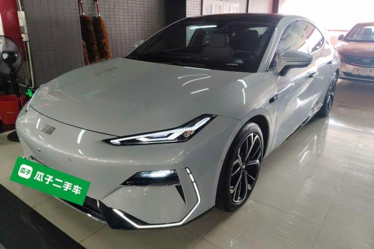 Used Geely Galaxy E8 2025 700 km Long-Range Intelligent Driving Version