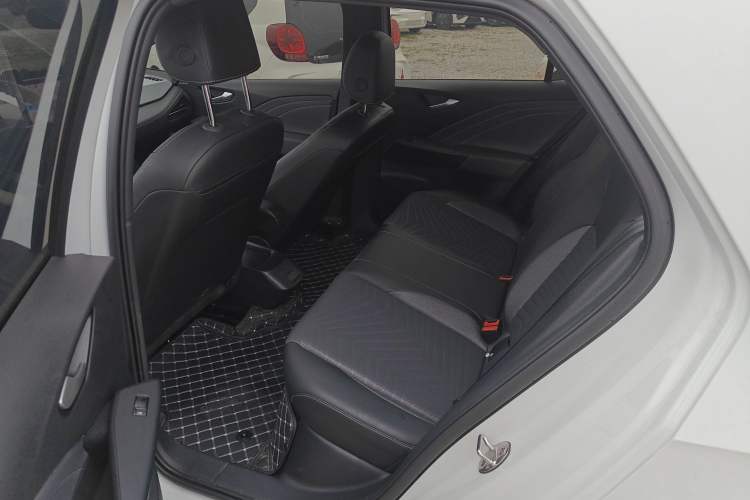 Used Volkswagen ID.3 2025 Smart Version Pure & Intelligent Enjoyment Edition Left Rear Seat