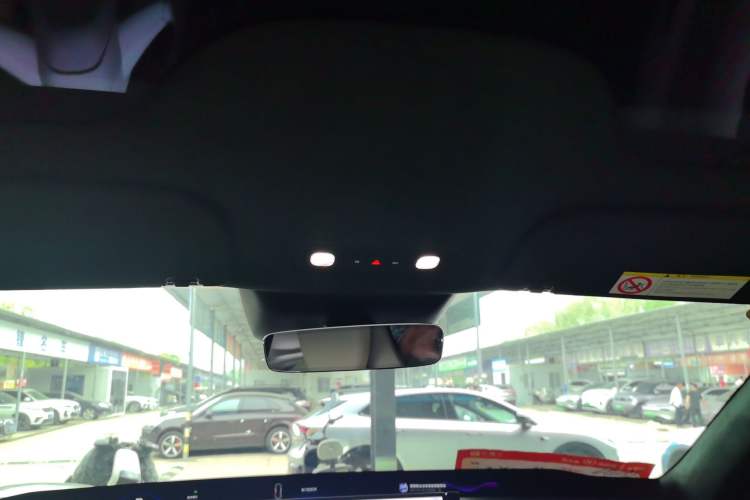 Used Xiaomi Auto YU7 2025 Ultra-Long Range High-Performance All-Wheel-Drive Max Edition Headliner