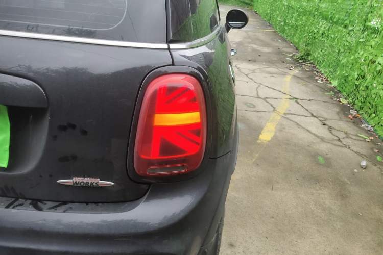 Used MINI JCW 2018 2.0T JOHN COOPER WORKS Right Rear Taillight