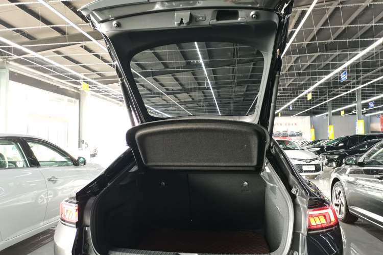 Used Volkswagen Lamando 2023 Lavida L 280TSI DSG Cool & Spicy Edition
