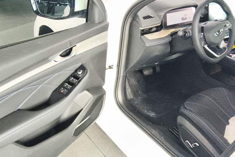 Used Geely Auto Preface 2026 Model Oriental Yao 1.5TD Fuyao Edition
