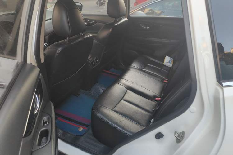 Used Nissan X-Trail 2017 2.5L CVT Leading Edition 4WD