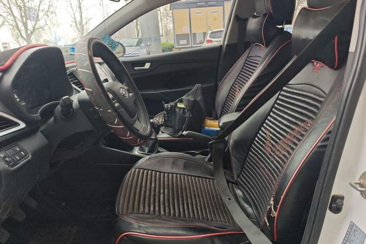 Used Hyundai Verna (new generation) 2020 1.4L Manual GLS Cool Edition Left Front Seat