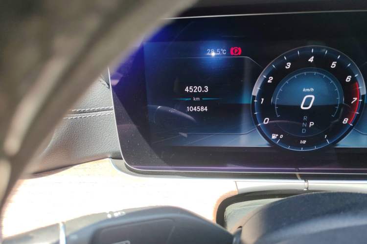 Used Mercedes-Benz E-Class 2018 Facelift E 200 L
