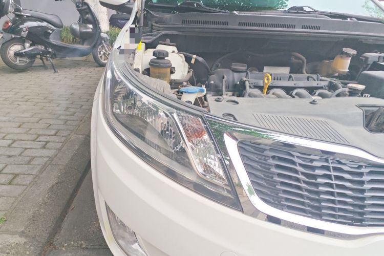 Used Kia K2 2012 Sedan 1.4L MT GLS Commemorative Edition