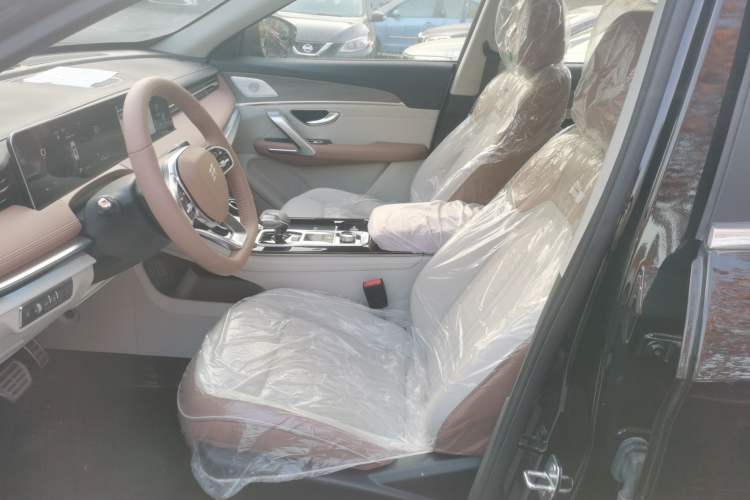 Used JETOUR X70 C-DM 2024 Landwind PRO 7-Seater