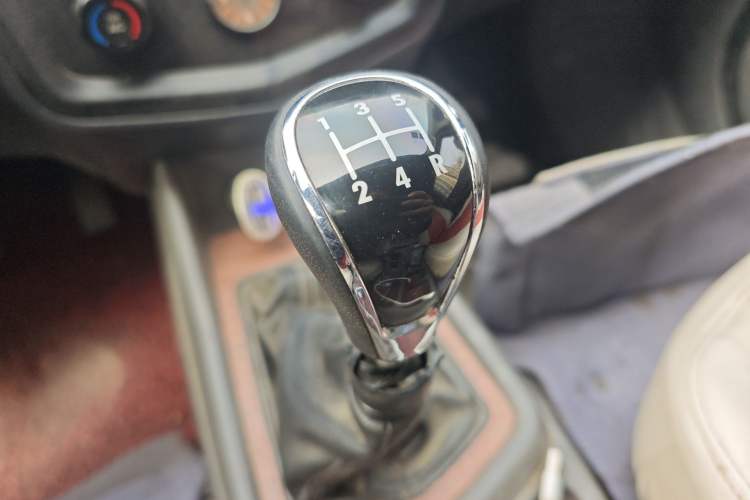 Used Wuling Zhengcheng 2015 1.8L Comfort Model LJ479QE2