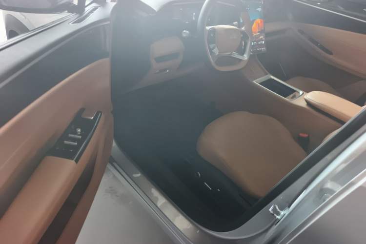 Used Geely Galaxy L7 2025 EM-i 115km Exploration+ Edition Driver Seat