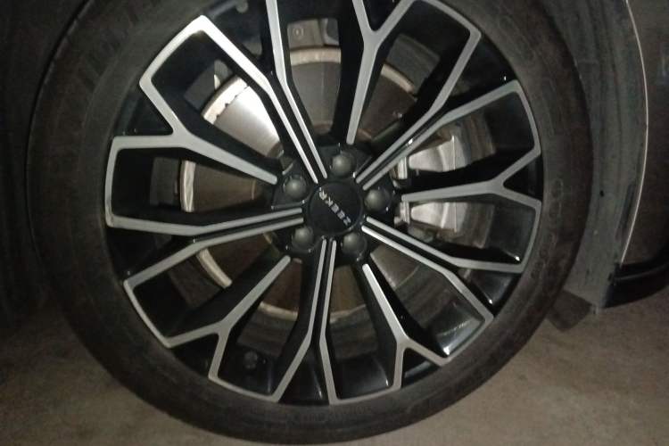 Used Zeekr 007 2024 Rear-Drive Intelligent Driving Version 75 kWh Right Front Wheel Hub