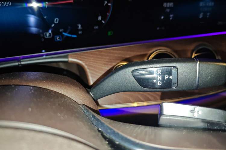 Used Mercedes-Benz E-Class 2021 E 300 L Stylish Model Gear Lever