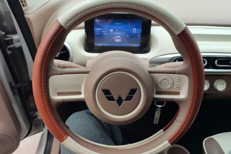 Used Wuling Hongguang MINIEV 2025 Four-Door Version Advanced Edition
