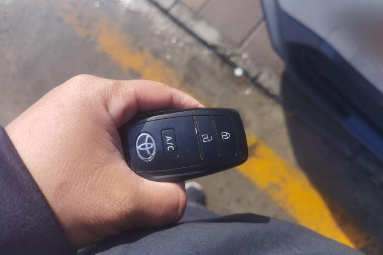 Used Toyota FAW bZ4X 2022 Two-Wheel Drive Long-Range PRO Version Vehicle Key