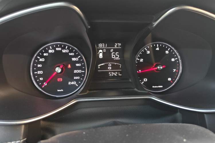 Used MG 6 2017 20T Manual Luxury Smart Connect Version China V Standard
