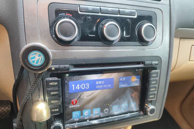 Used Volkswagen Touran 2011 1.4T DSG Zhiya Edition 5 Seats