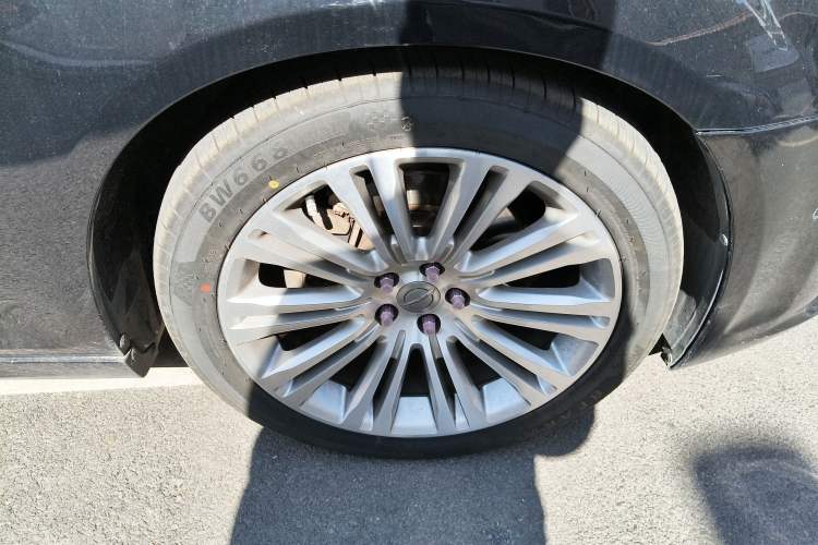 Used Chrysler 300C 2012 3.6L Luxury Edition
