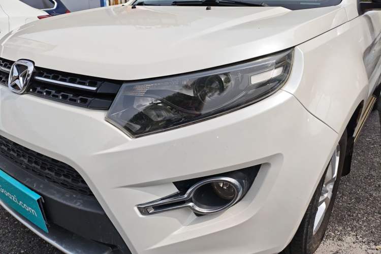 Used JMC Yusheng S330 2016 1.5L GTDi Automatic Two-Wheel Drive Comfort Edition Left Front Headlight