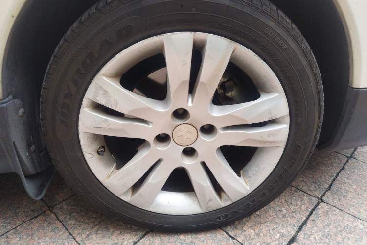 Used Peugeot 3008 2015 1.6THP Automatic Classic Edition