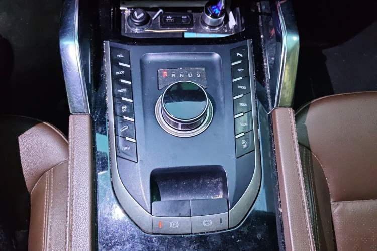 Used Zotye T800 2018 2.0T Automatic Luxury Connected 7-Seater